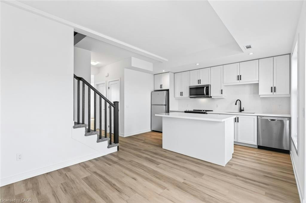36-70 Kenesky Drive, Hamilton, ON, L8B 2A9 - 12