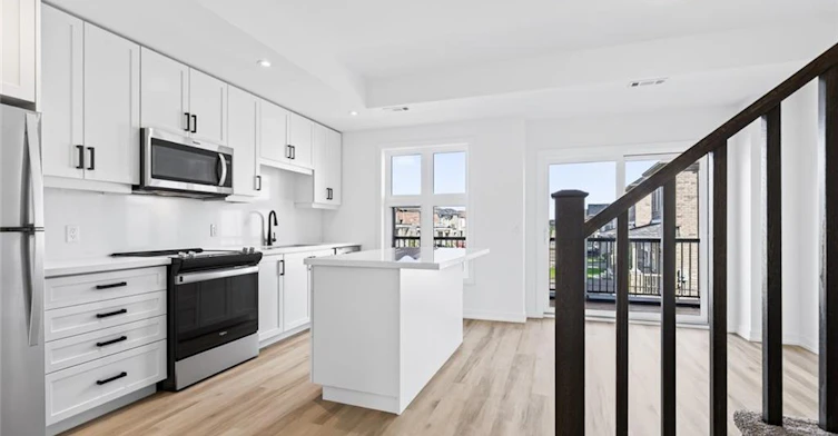 36-70 Kenesky Drive, Hamilton, ON, L8B 2A9 - 11