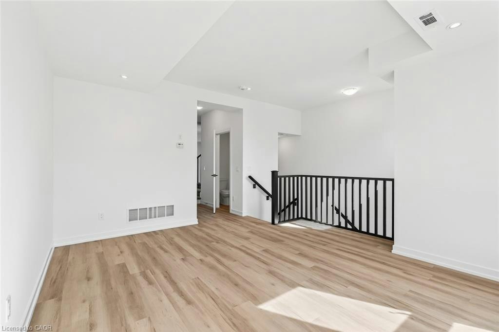 36-70 Kenesky Drive, Hamilton, ON, L8B 2A9 - 8