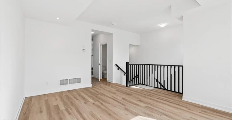 36-70 Kenesky Drive, Hamilton, ON, L8B 2A9 - 8