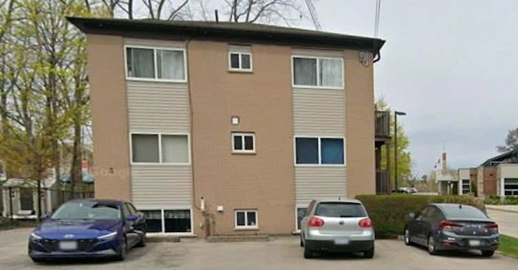 2-3 Robinson Street N, Grimsby, ON, L3M 3C8