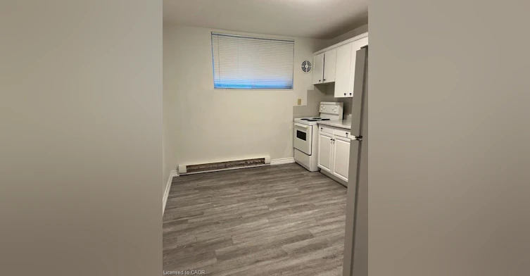 2-3 Robinson Street N, Grimsby, ON, L3M 3C8 - 3