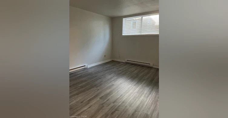 2-3 Robinson Street N, Grimsby, ON, L3M 3C8 - 4