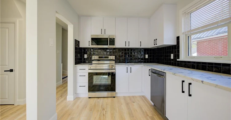 Main-320 Highland Road E, Kitchener, ON, N2M 3W4 - 9
