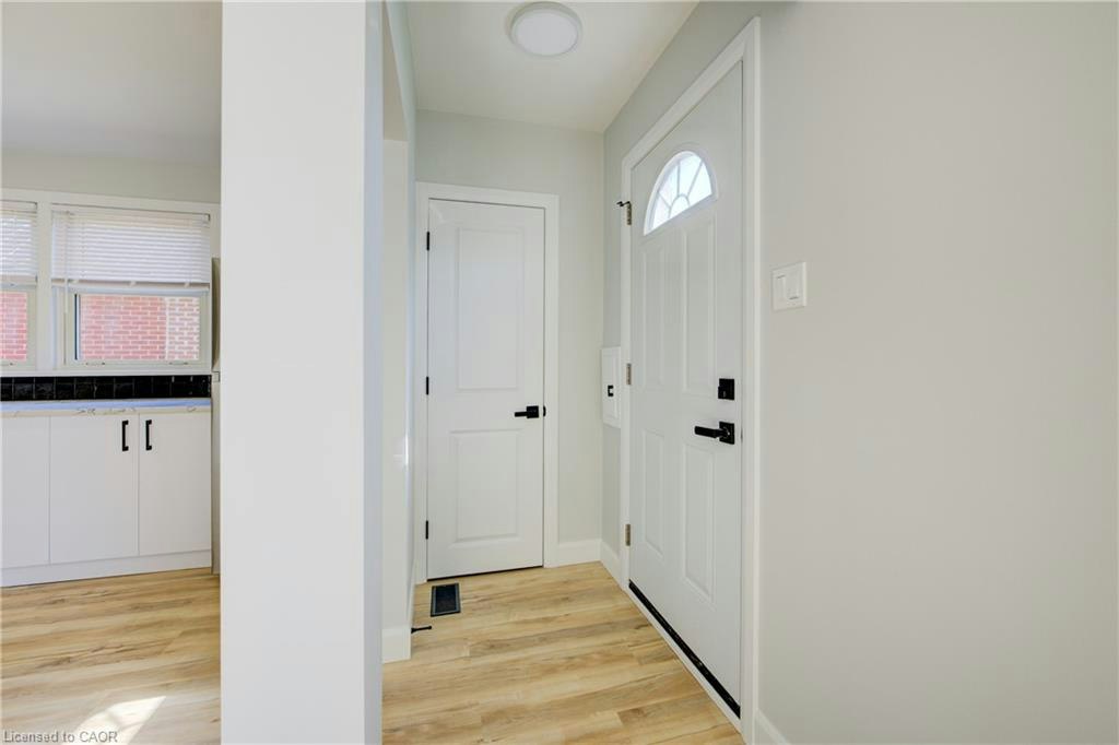 Main-320 Highland Road E, Kitchener, ON, N2M 3W4 - 6