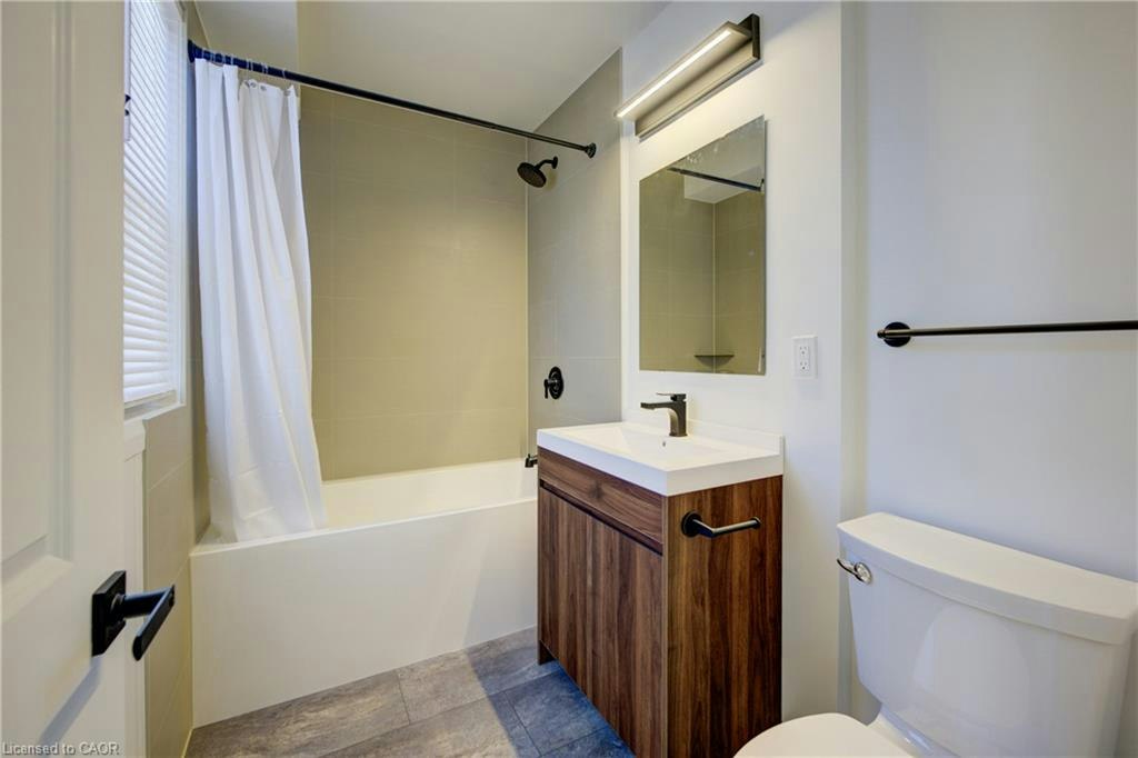 Main-320 Highland Road E, Kitchener, ON, N2M 3W4 - 16