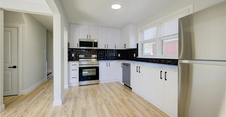 Main-320 Highland Road E, Kitchener, ON, N2M 3W4 - 8