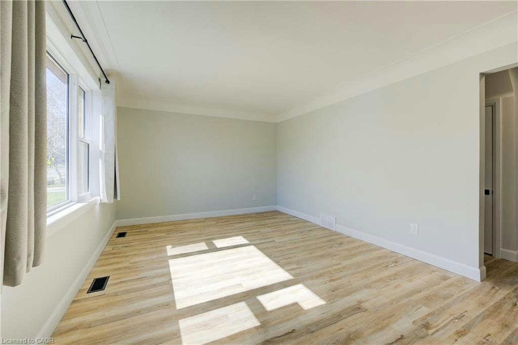 Main-320 Highland Road E, Kitchener, ON, N2M 3W4 - 2