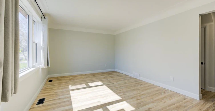 Main-320 Highland Road E, Kitchener, ON, N2M 3W4 - 2