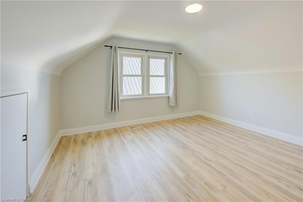 Main-320 Highland Road E, Kitchener, ON, N2M 3W4 - 19