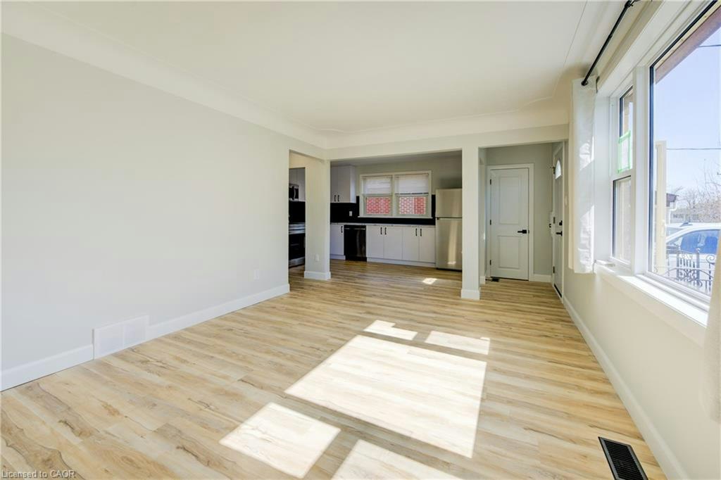 Main-320 Highland Road E, Kitchener, ON, N2M 3W4 - 5