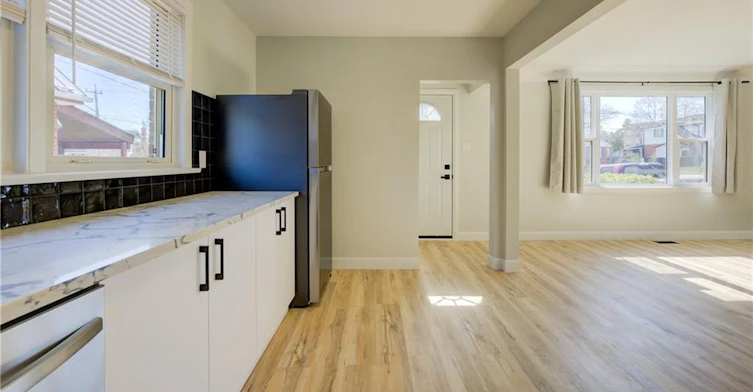 Main-320 Highland Road E, Kitchener, ON, N2M 3W4 - 11