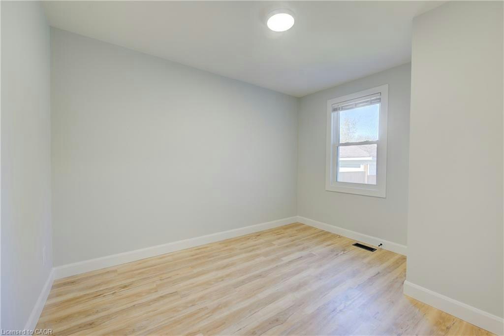 Main-320 Highland Road E, Kitchener, ON, N2M 3W4 - 12