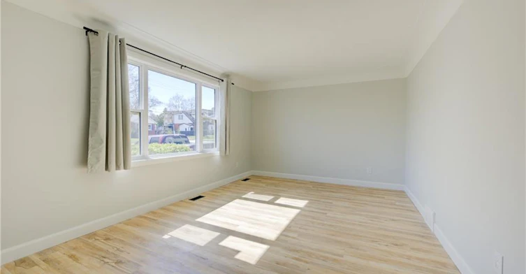 Main-320 Highland Road E, Kitchener, ON, N2M 3W4 - 3