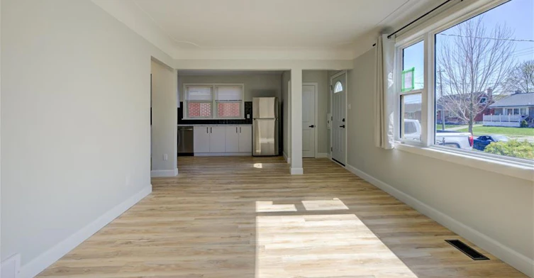 Main-320 Highland Road E, Kitchener, ON, N2M 3W4 - 4