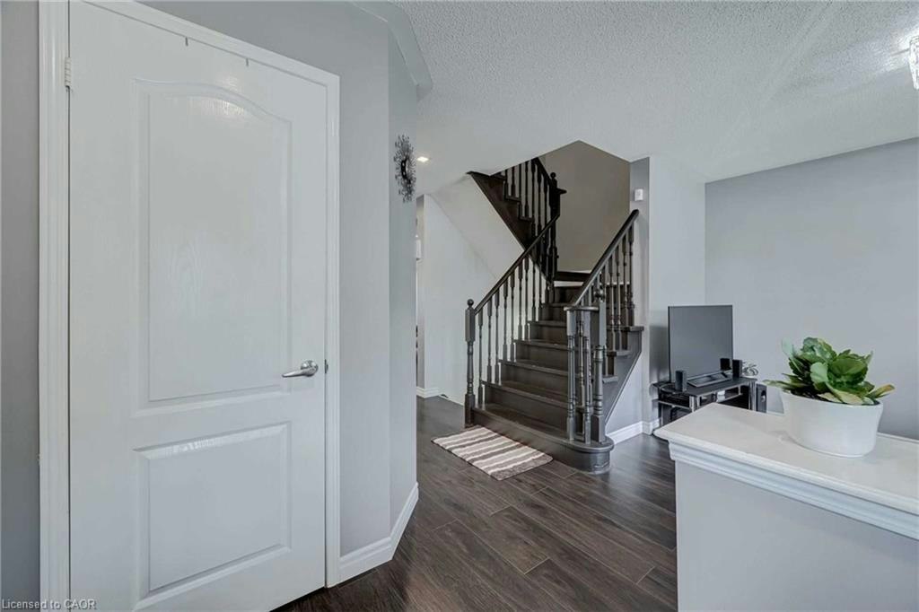 2408 Curtis Road, Burlington, ON, L7L 7M5 - 5