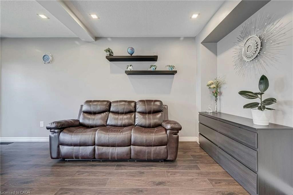 2408 Curtis Road, Burlington, ON, L7L 7M5 - 10