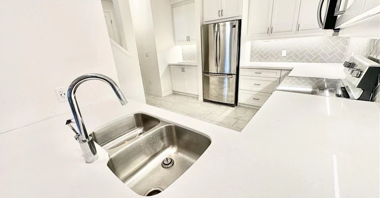 16 Ritchie Lane, Hamilton, ON, L9G 3K9 - 9