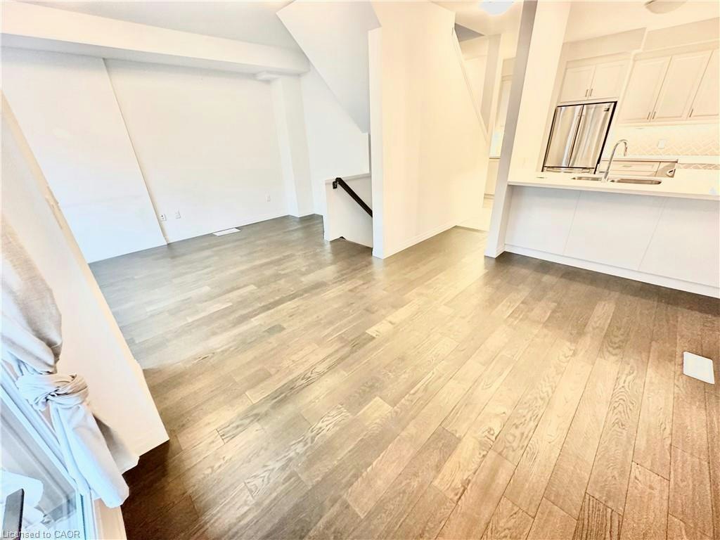16 Ritchie Lane, Hamilton, ON, L9G 3K9 - 18