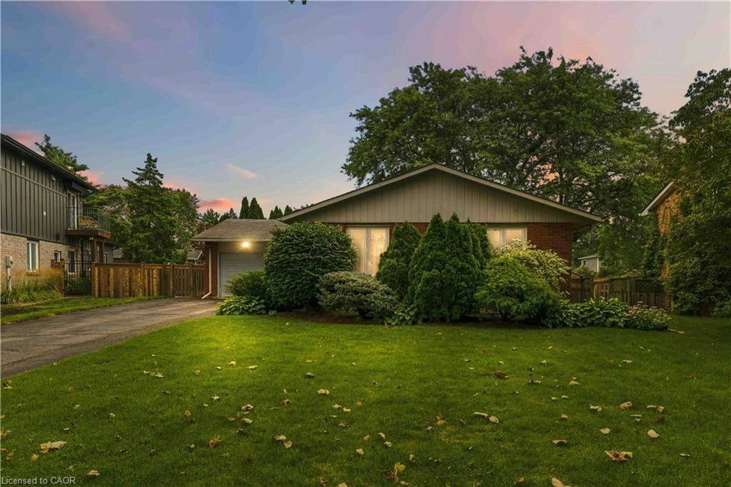 38 Driftwood Court, Grimsby, ON, L3M 4Y1