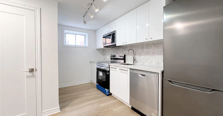 BSMT.-20 Silvercrest Avenue, Toronto, ON, M8W 2S4
