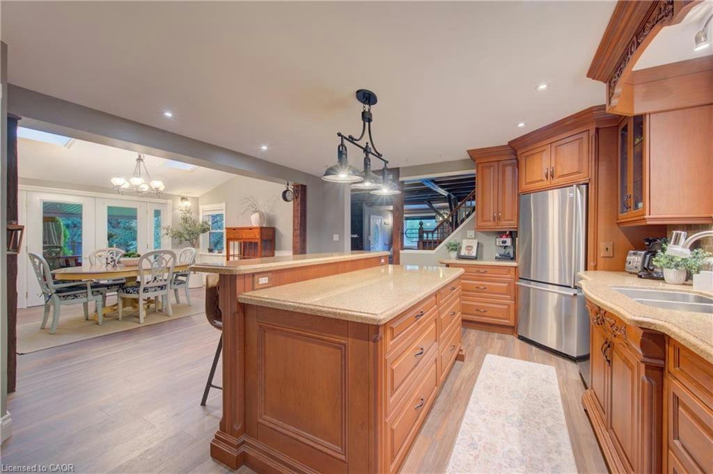 5421 King Street, Perth East, ON, N0B 2T0