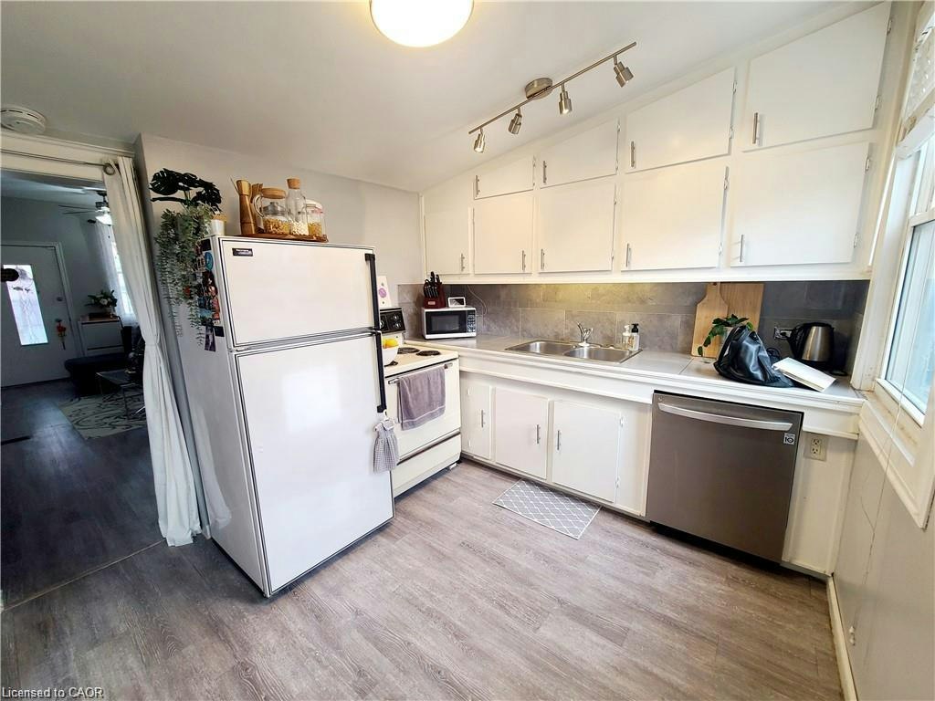 40 Whitfield Avenue, Hamilton, ON, L8L 4B6 - 7