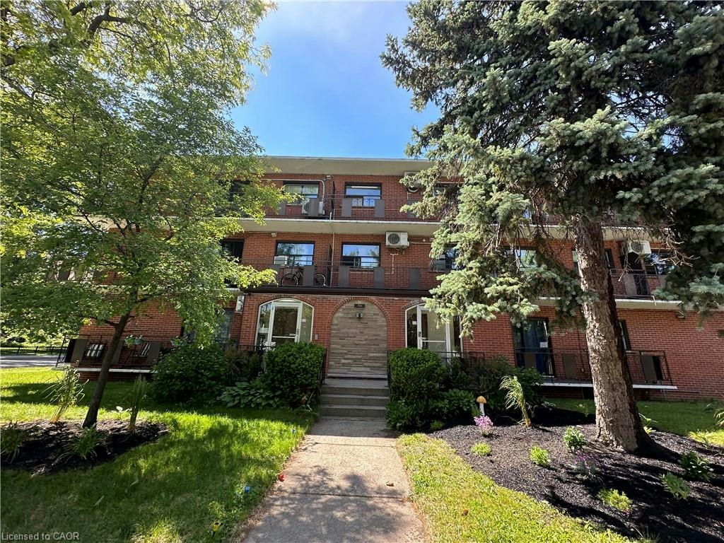 205-50 Hilda Avenue, Hamilton, ON, L8M 3E6