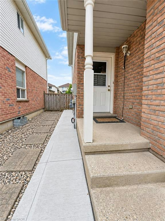 63 Orchid Crescent, Kitchener, ON, N2E 3N3 - 4