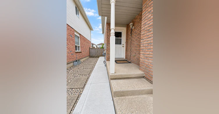 63 Orchid Crescent, Kitchener, ON, N2E 3N3 - 4