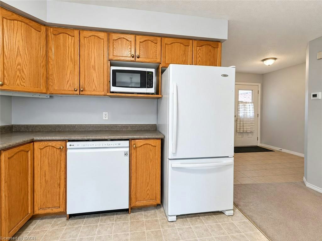 63 Orchid Crescent, Kitchener, ON, N2E 3N3 - 6