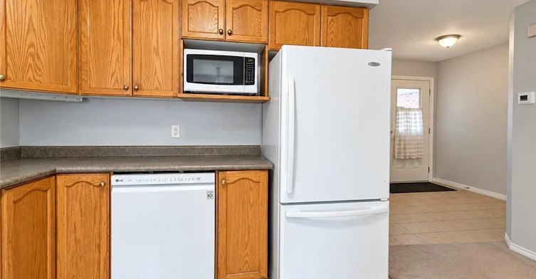 63 Orchid Crescent, Kitchener, ON, N2E 3N3 - 6