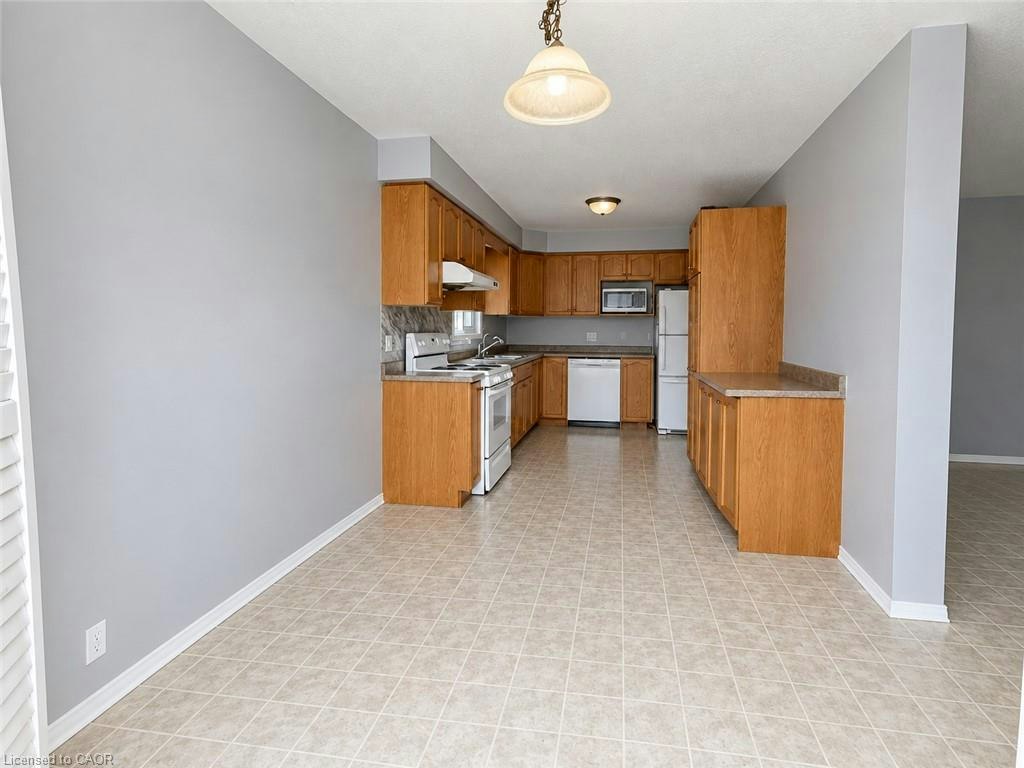 63 Orchid Crescent, Kitchener, ON, N2E 3N3 - 7