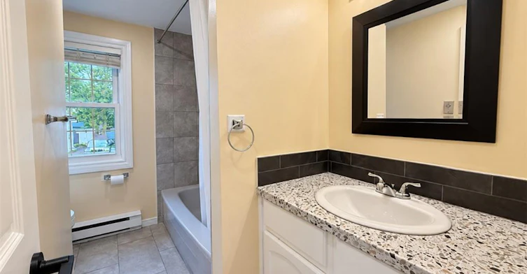 B-347 King Street W, Hamilton, ON, L9H 1W8 - 14