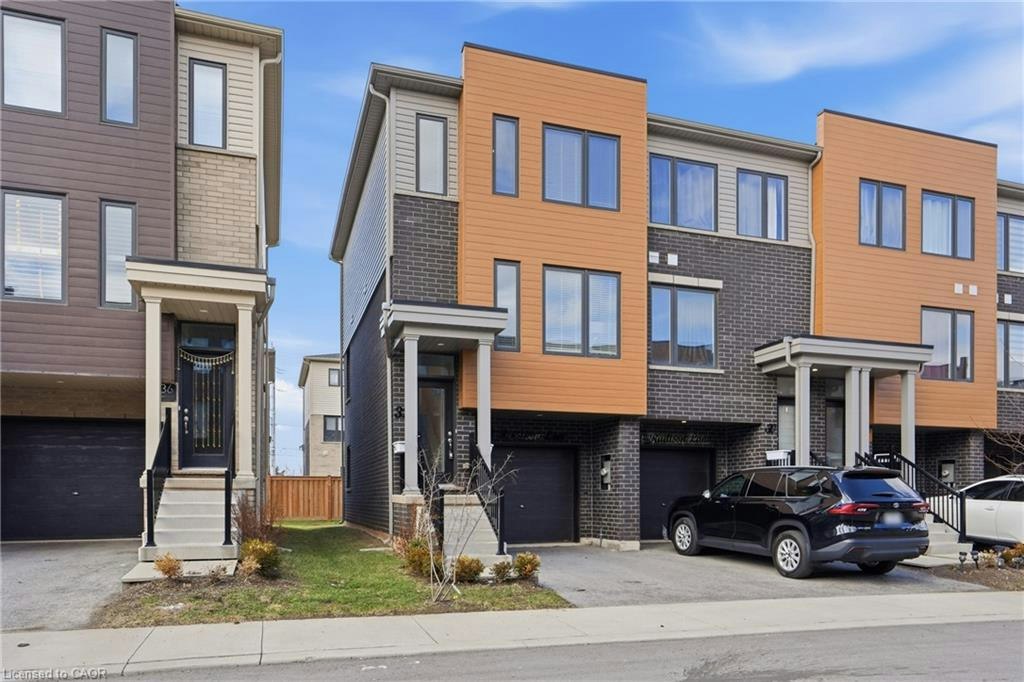 32 Radison Lane, Hamilton, ON, L8H 0B5