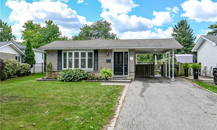 1434 Dewbourne Crescent