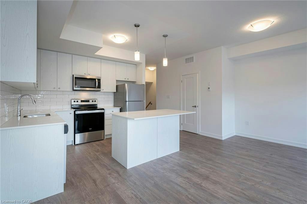 E13-20 Palace Street, Kitchener, ON, N2E 0J3 - 5