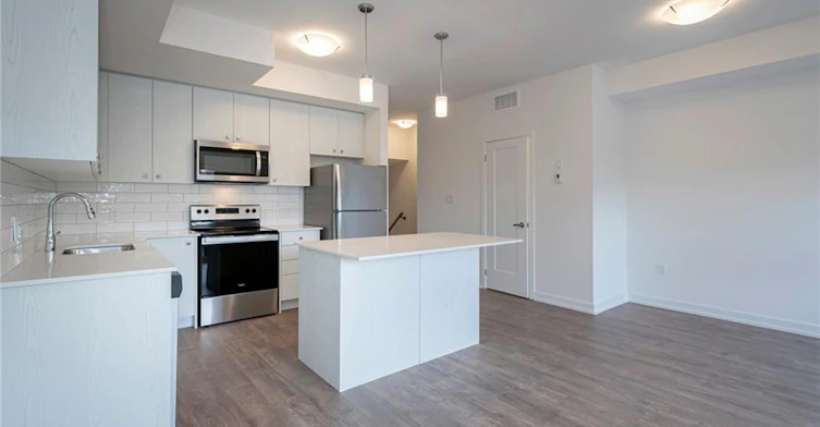 E13-20 Palace Street, Kitchener, ON, N2E 0J3 - 5