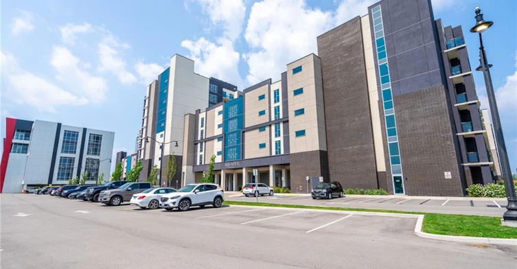 322-16 Concord Place, Grimsby, ON, L3M 0J1 - 4