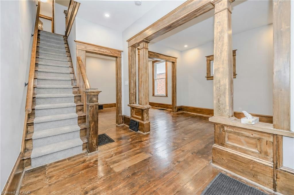 1/2-18 Oak Street, Cambridge, ON, N1R 4K6 - 3