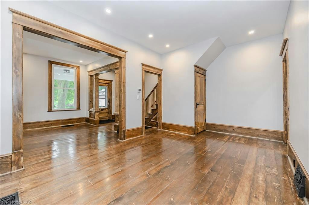 1/2-18 Oak Street, Cambridge, ON, N1R 4K6 - 4