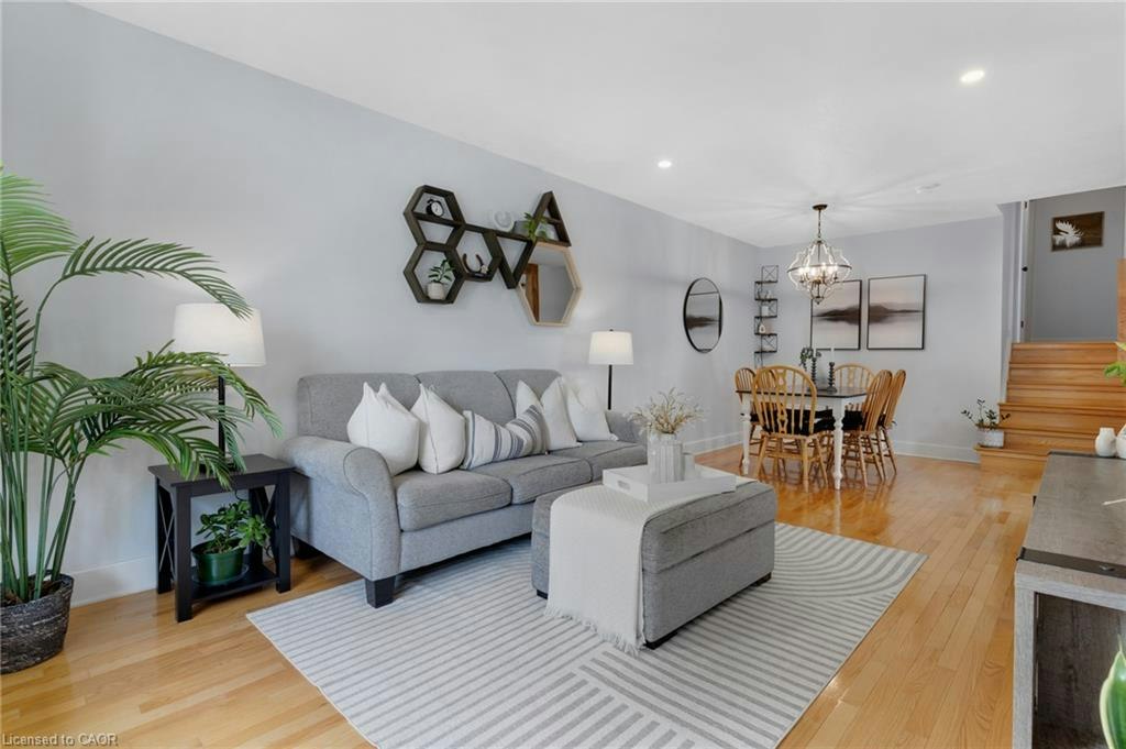 B-477 Kingscourt Drive, Waterloo, ON, N2K 2X9