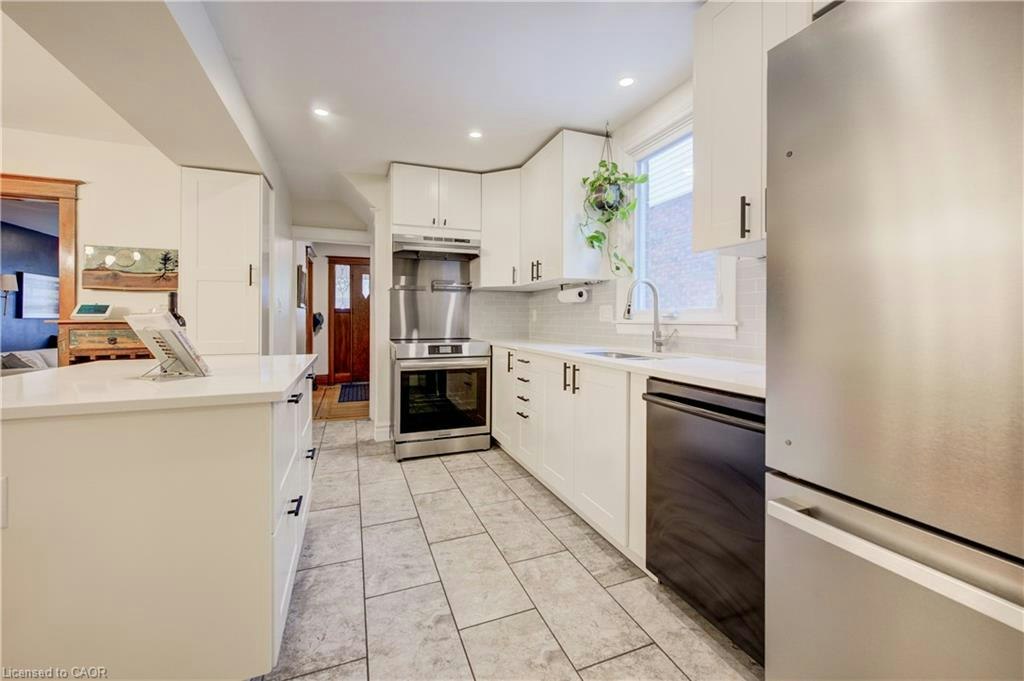 282 Province Street S, Hamilton, ON, L8K 2L7 - 13