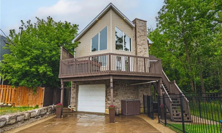 8 Lake Road