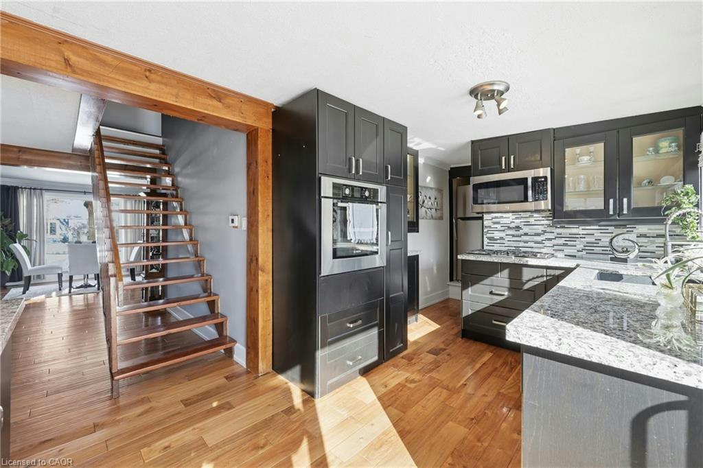 31 Hunter Street, Hamilton, ON, L9H 1E5 - 13