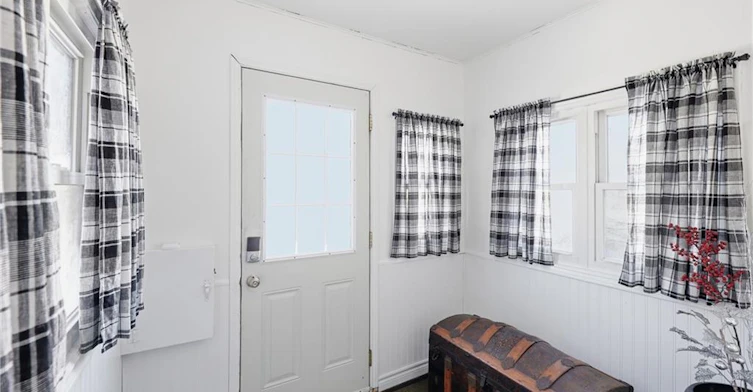 31 Hunter Street, Hamilton, ON, L9H 1E5 - 3