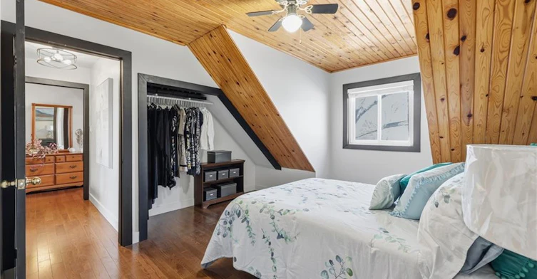 31 Hunter Street, Hamilton, ON, L9H 1E5 - 21