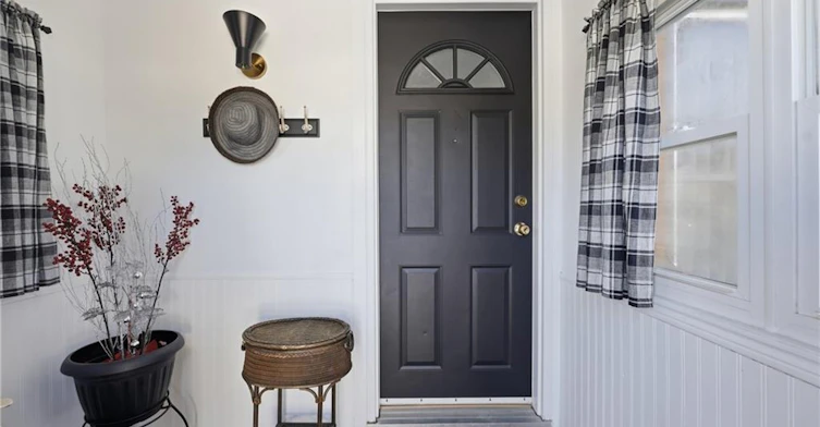 31 Hunter Street, Hamilton, ON, L9H 1E5 - 2