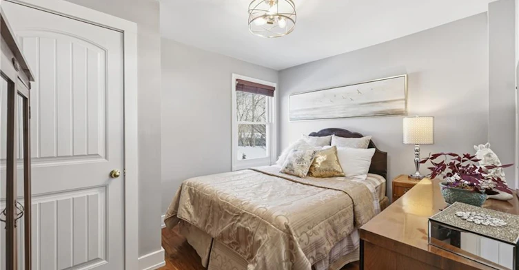 31 Hunter Street, Hamilton, ON, L9H 1E5 - 10
