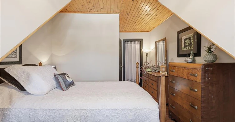 31 Hunter Street, Hamilton, ON, L9H 1E5 - 28
